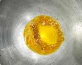 લીલી હળદર નું અથાણું (Lili Haldar Athanu Recipe In Gujarati) રેસીપી સ્ટેપ2ફોટો