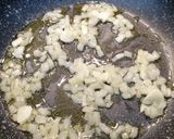 Foto del paso 3 de la receta: Setas ostra con jamón y salsa de queso azul