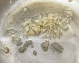 Foto langkah ke 1 dari resep Ayam Cincang Kecap Labu Siam.