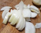 Une image de l'étape 1 de Soupe à l'oignon 😋.