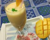 A picture of step 3 of Mango Shake.