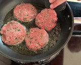 Foto del paso 5 de la receta: Hamburguesas con espinacas