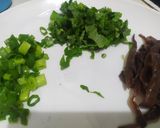Foto langkah ke 2 dari resep Omelette Bayam Jamur Kuping - MPASI 12m+.