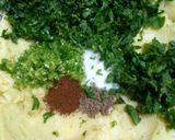 A picture of step 2 of Sunflower potato paratha.