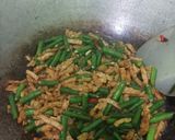 Foto langkah ke 4 dari resep Tumis Tempe Kacang Panjang.
