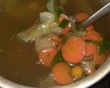 Foto langkah ke 2 dari resep Sayur sop,kentaki ayam, dan tempe goreng.