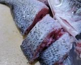 Foto langkah ke 2 dari resep Sup Ikan Kemangi.