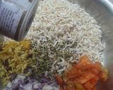 A picture of step 2 of Sprout bhel.