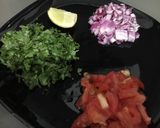 A picture of step 1 of Fresh Tomato Salsa.