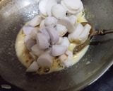 A picture of step 5 of Crispy Gram Flour Arbi.