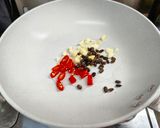 白玉苦瓜炒鮮菇(簡單料理)的食譜步驟3照片