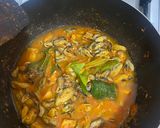 Foto langkah ke 4 dari resep Oseng Kerang Pedas Manis.
