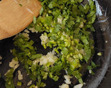 Foto del paso 4 de la receta: Bola de queso con flor de calabaza