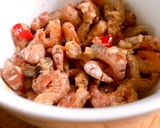 Hình bước làm 3 của món Tép Ram Muối Trộn Chua Ngọt
