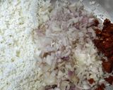 A picture of step 1 of Paneer peri peri paratha.