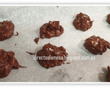 Foto del paso 4 de la receta: Rocas de chocolate, turrón y nueces