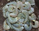 Foto langkah ke 2 dari resep Udang Goreng Simple.