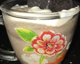 A picture of step 2 of Oreo Milkshake.