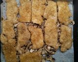 Foto del passaggio 16 della ricetta Scaloppine di lonza di maiale con i funghi al forno