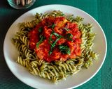 Foto del paso 8 de la receta: Pasta al pesto con tomate 🍅 Sin gluten🌿