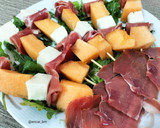 Foto del paso 6 de la receta: Brocheta de melón, jamón y mozzarella