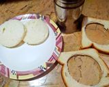 A picture of step 2 of Club sandwichs.