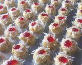 Foto langkah ke 5 dari resep Strawberry cheese thumbprint cookies.
