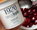 Hình bước làm 3 của món 💚 Cherry Đỏ Dằm Yoghurt & Hạt Chia