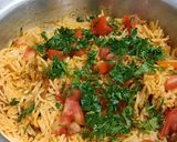 टोमॅटो राईस (Tomato rice recipe in marathi) रेसिपी स्टेप 3 फोटो 