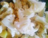 A picture of step 1 of Masala cauliflower.