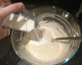 A picture of step 4 of American Style Pancakes.