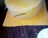 A picture of step 13 of Vanilla fondant cake.