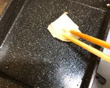 A picture of step 5 of Japanese White and Yellow Egg Roll.