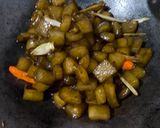 Foto langkah ke 6 dari resep Oseng Oseng Kikil.