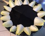 Une image de l'étape 3 de Salade de jeunes endives aux tomates, feta grecque et persil (sauce au miel et cidre).