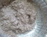 A picture of step 1 of Ragi roti / Ragi talipat.