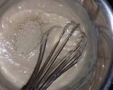 A picture of step 3 of Fresh figg and pistachio thandai masala cup cake.
