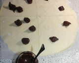 Foto del paso 2 de la receta: Rulos de hojaldre rellenos de chocolate y bañados con mermelada