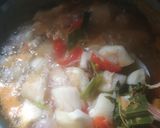 Foto langkah ke 5 dari resep Singkong Kuah Asam Pedas.