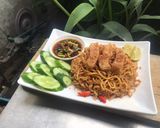รูปขั้นตอนการทำที่ 8 ของ ข้าวผัดมาม่าหมูกรอบพริกหม่าล่า เจ