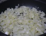 Foto del paso 2 de la receta Tortilla de patatas y espinacas rellena de queso fresco