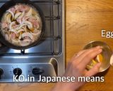 A picture of step 4 of Oyakodon.