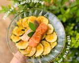 Hình bước làm 3 của món Phile cá hồi nước tương sốt bơ mix bí ngòi
