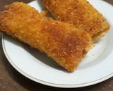 Foto langkah ke 7 dari resep Risoles roti tawar isi sosis.