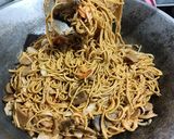 Foto langkah ke 6 dari resep Mie Goreng Panjang umur.