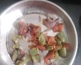 A picture of step 2 of Maggi pizza.