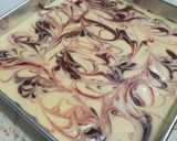 Foto langkah ke 6 dari resep Red Velvet Cream Cheese Brownies.