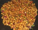 A picture of step 4 of Chilli Chana with tea.