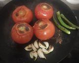 भूने टमाटर की चटनी (bhune tamatar ki chutney recipe in Hindi) रेसिपी चरण 2 फोटो