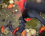 Gambar langkah 2 resipi Telur Masak Kicap Gerenti Tambah Nasi.
